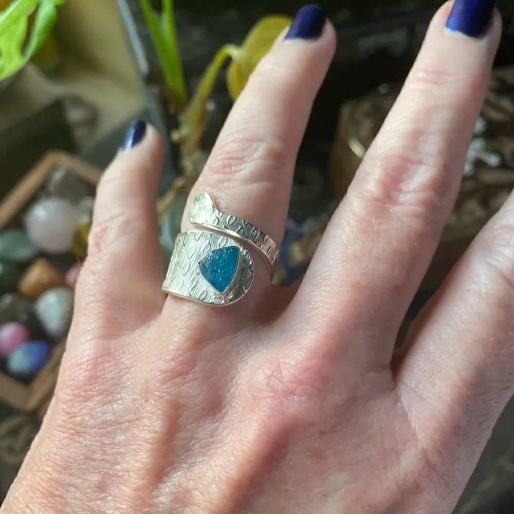 Neon Blue Apatite Solid Sterling Silver Ring Size 7.5 Adjustable
